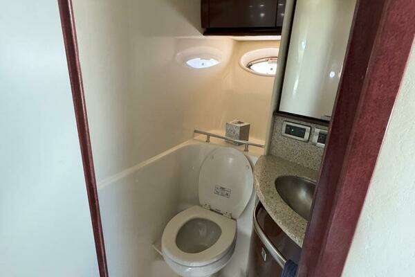 Sea Ray 440 Sundancer Yacht For Sale