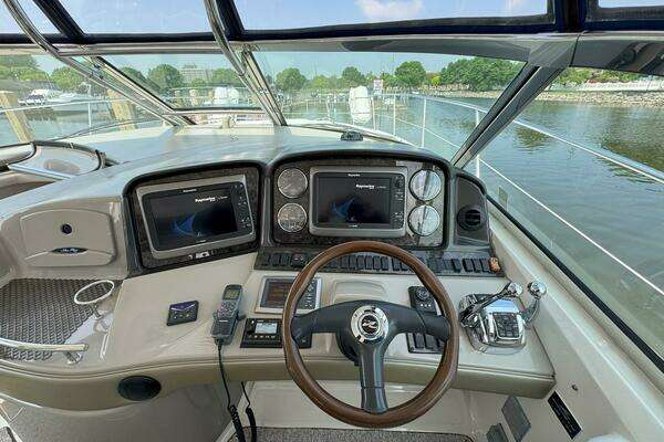 Sea Ray 440 Sundancer Yacht For Sale