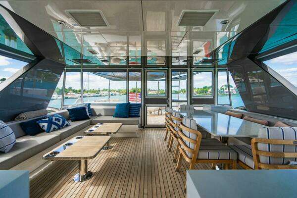 Hatteras Hatteras M90 Yacht For Sale