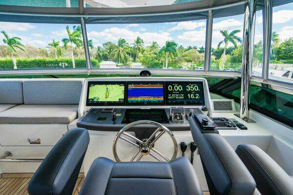 Hatteras Hatteras M90 Yacht For Sale