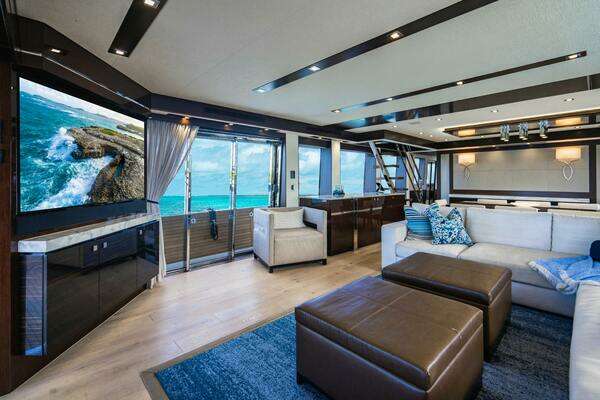 Hatteras Hatteras M90 Yacht For Sale