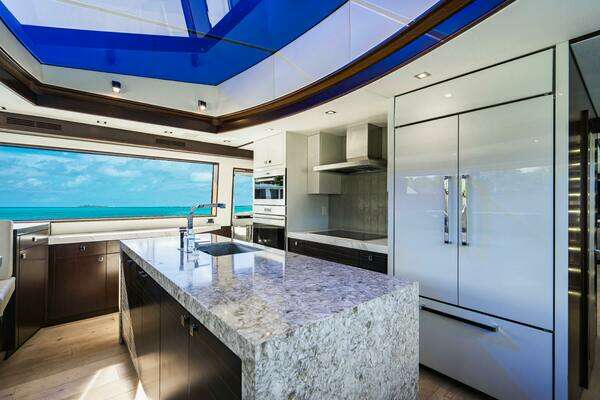 Hatteras Hatteras M90 Yacht For Sale