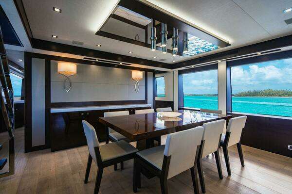 Hatteras Hatteras M90 Yacht For Sale
