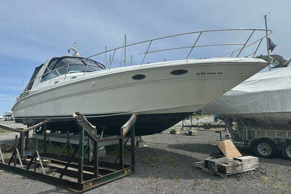 Photo of the 1999 Sea Ray 400 Sundancer