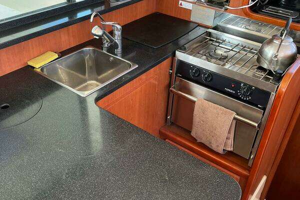 Leopard  Yacht For Sale
