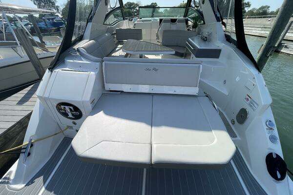 Sea Ray 320 Sundancer Yacht For Sale