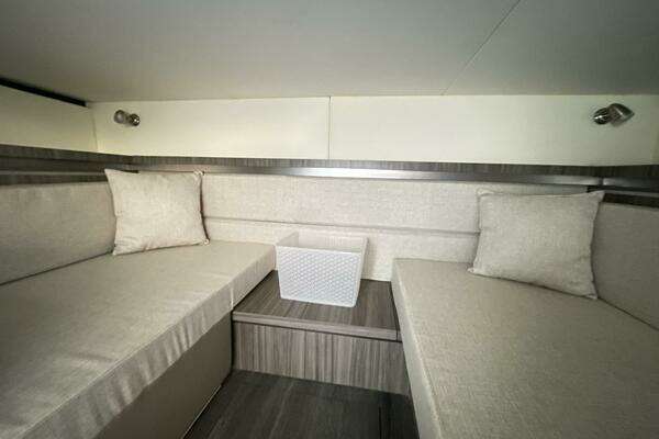 Sea Ray 320 Sundancer Yacht For Sale