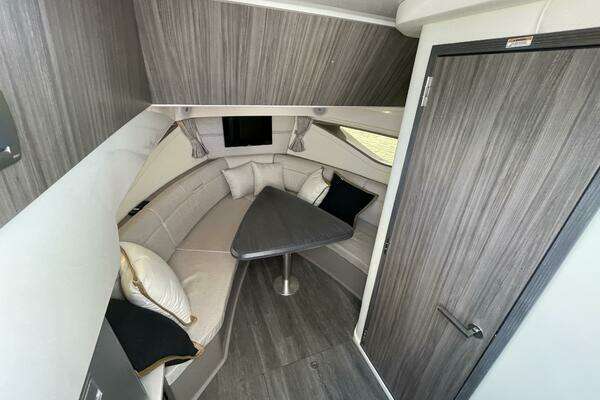 Sea Ray 320 Sundancer Yacht For Sale