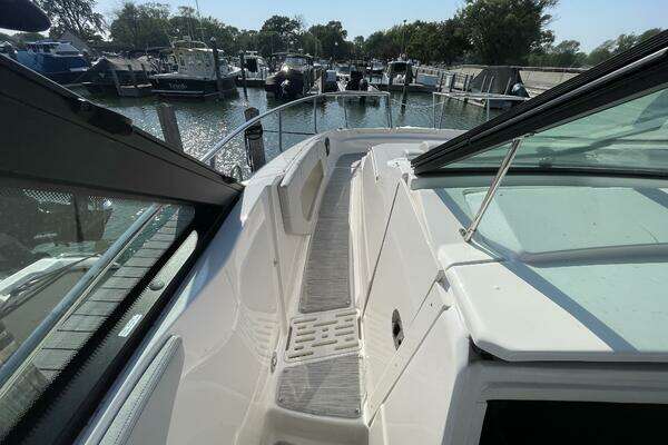 Sea Ray 320 Sundancer Yacht For Sale