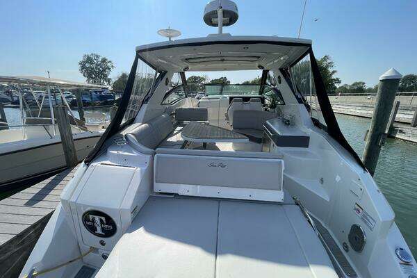 Sea Ray 320 Sundancer Yacht For Sale