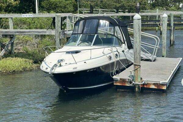 Photo of the 2006 Sea Ray 