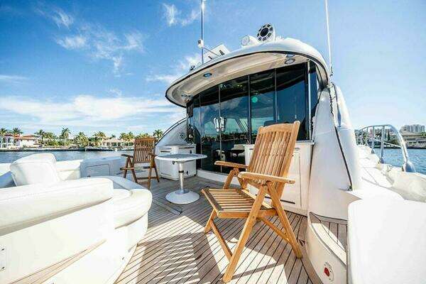 Sea Ray 610 Sundancer Yacht For Sale