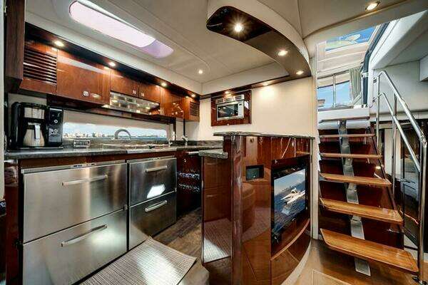 Sea Ray 610 Sundancer Yacht For Sale