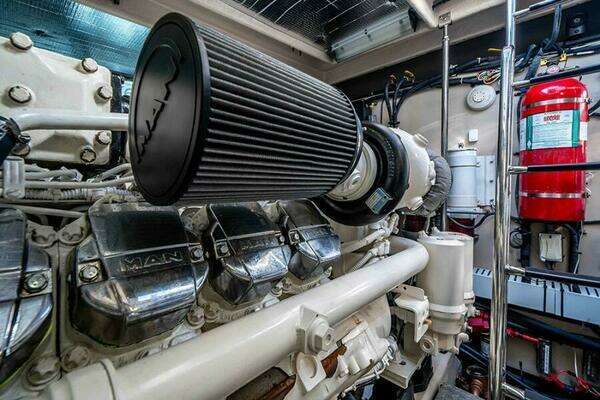 Sea Ray 610 Sundancer Yacht For Sale