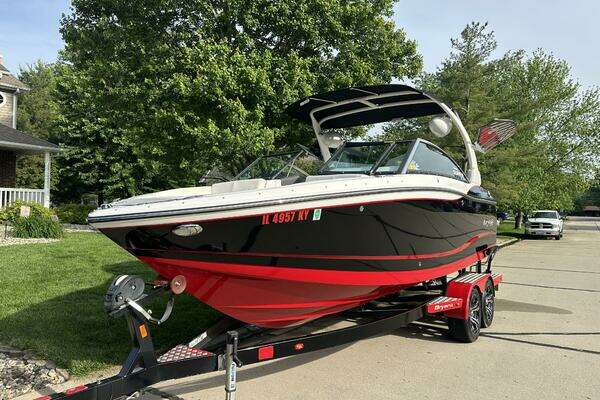 Photo of the 2018 Bryant Calandra