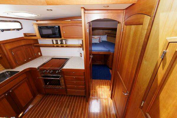 Sabreline ACMY Yacht For Sale