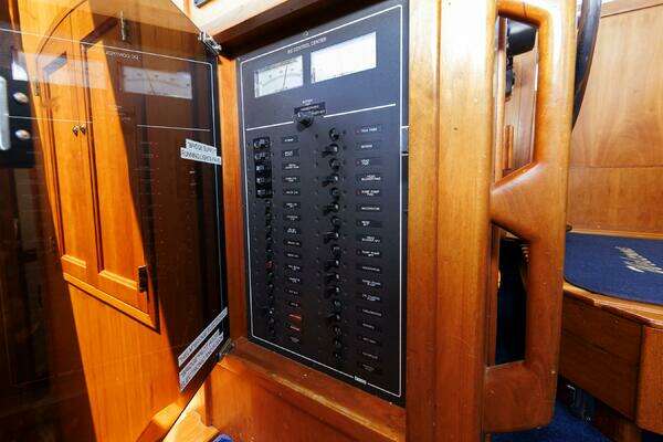 Sabreline ACMY Yacht For Sale