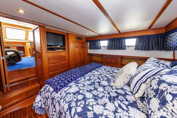 Sabreline ACMY Yacht For Sale