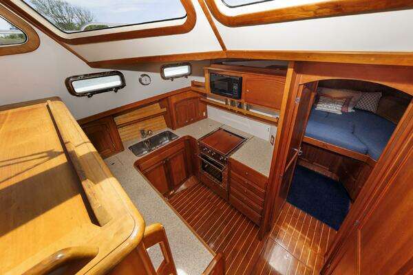 Sabreline ACMY Yacht For Sale