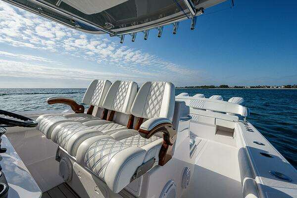 Bahama CC w/Quad V10s Yacht For Sale