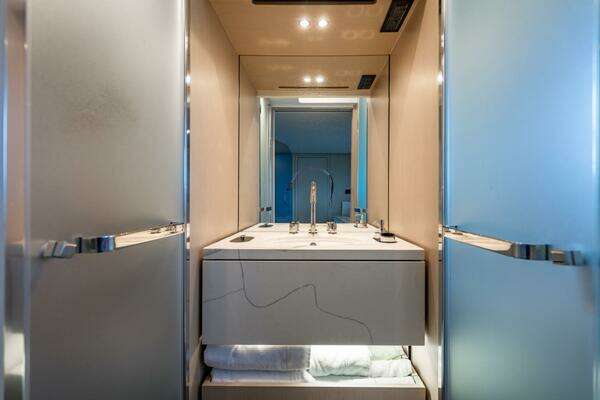 Azimut Fly 68 Yacht For Sale