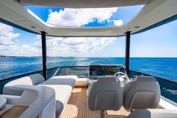 EFFORTLESS 68ft Azimut Yacht For Sale