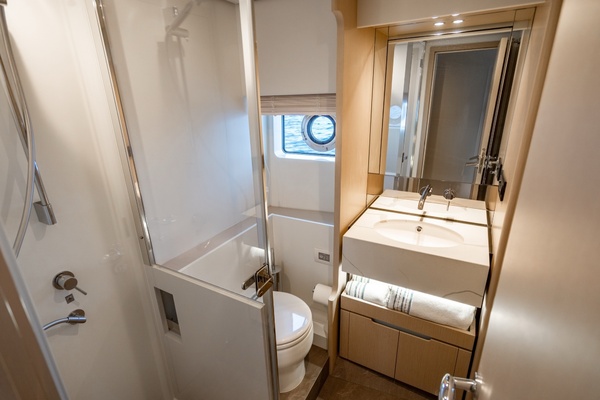 EFFORTLESS 68ft Azimut Yacht For Sale