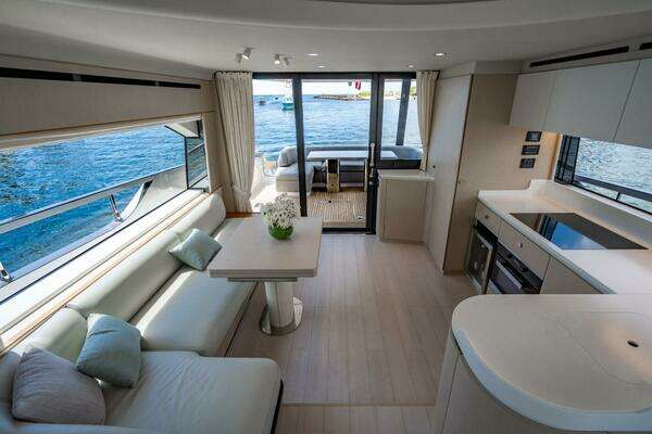 Azimut Fly 68 Yacht For Sale