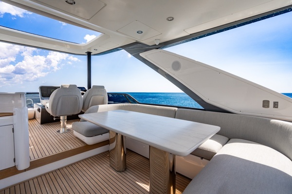 EFFORTLESS 68ft Azimut Yacht For Sale