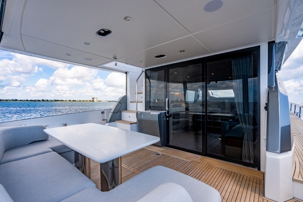 EFFORTLESS 68ft Azimut Yacht For Sale