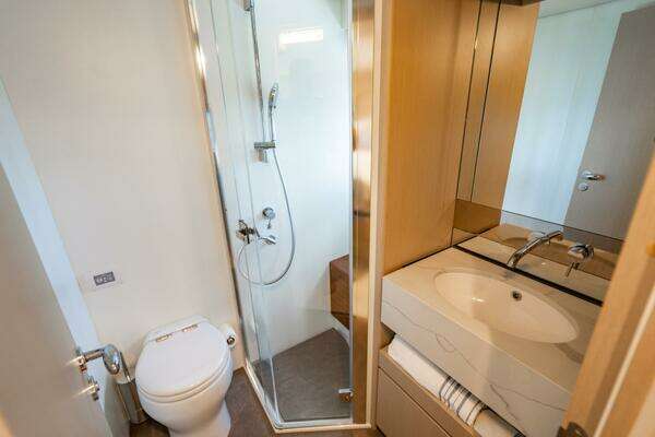 Azimut Fly 68 Yacht For Sale