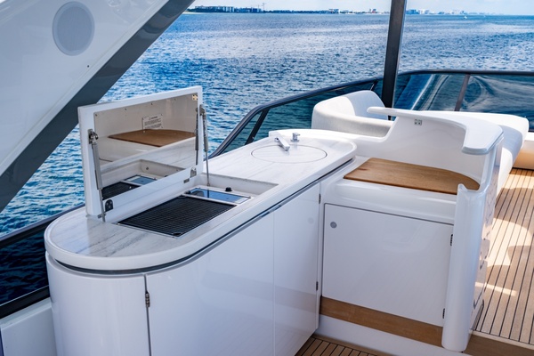 EFFORTLESS 68ft Azimut Yacht For Sale