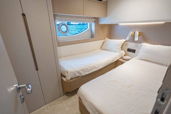EFFORTLESS 68ft Azimut Yacht For Sale