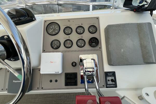 Deep Blues 37ft Carver Yacht For Sale
