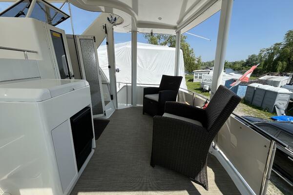 Deep Blues 37ft Carver Yacht For Sale