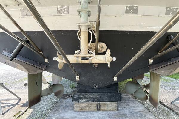 Deep Blues 37ft Carver Yacht For Sale