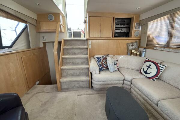 Deep Blues 37ft Carver Yacht For Sale