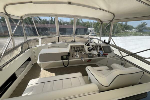 Deep Blues 37ft Carver Yacht For Sale