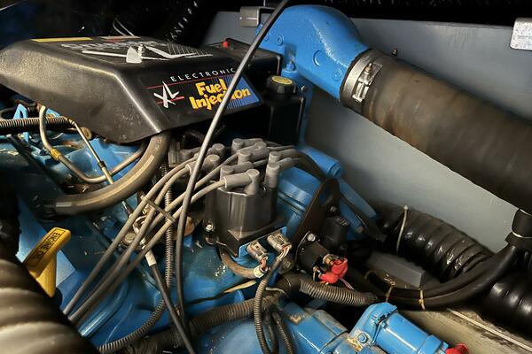 Deep Blues 37ft Carver Yacht For Sale