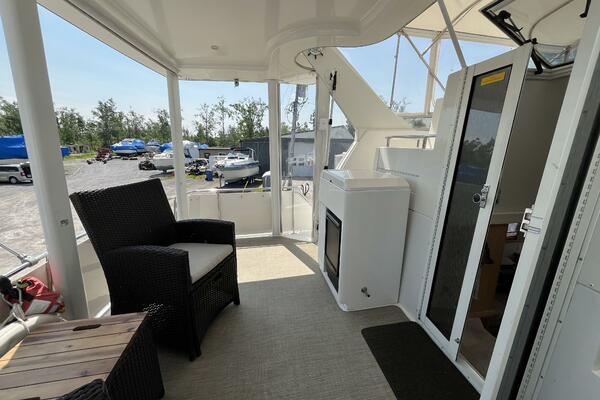 Deep Blues 37ft Carver Yacht For Sale