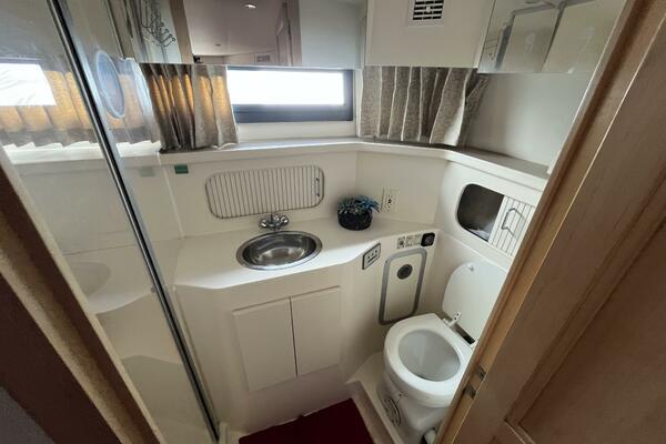 Deep Blues 37ft Carver Yacht For Sale