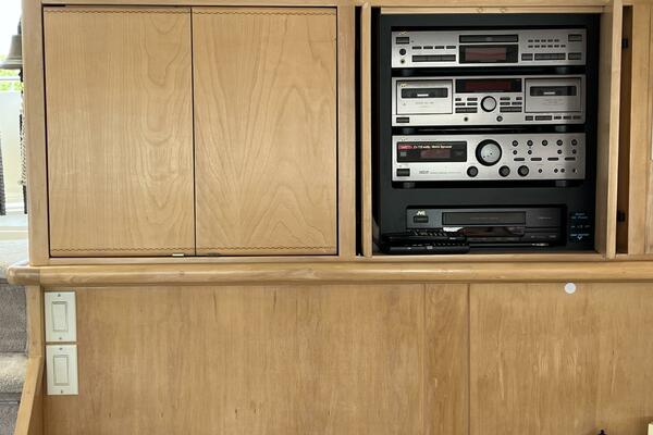 Deep Blues 37ft Carver Yacht For Sale