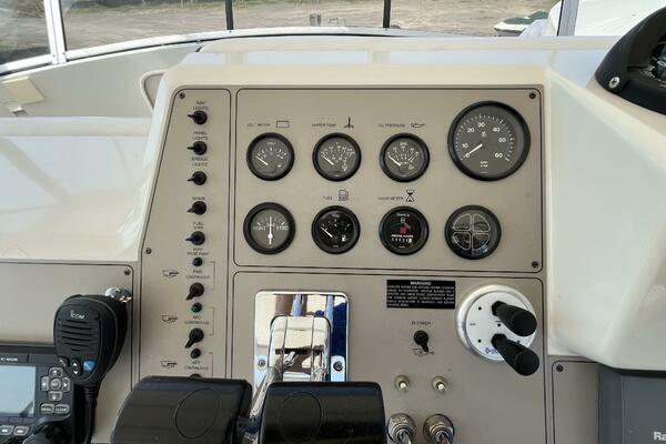 Deep Blues 37ft Carver Yacht For Sale