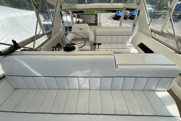 Deep Blues 37ft Carver Yacht For Sale