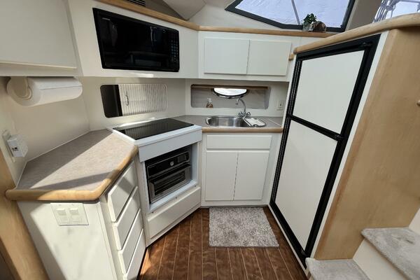 Deep Blues 37ft Carver Yacht For Sale