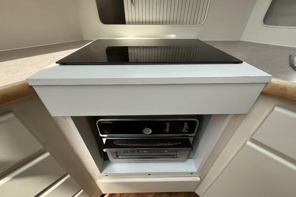 Deep Blues 37ft Carver Yacht For Sale