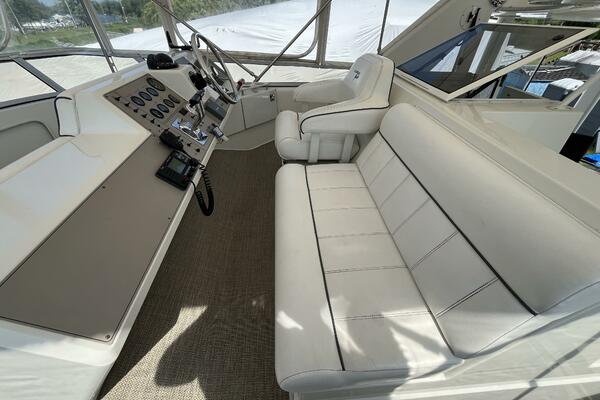 Deep Blues 37ft Carver Yacht For Sale