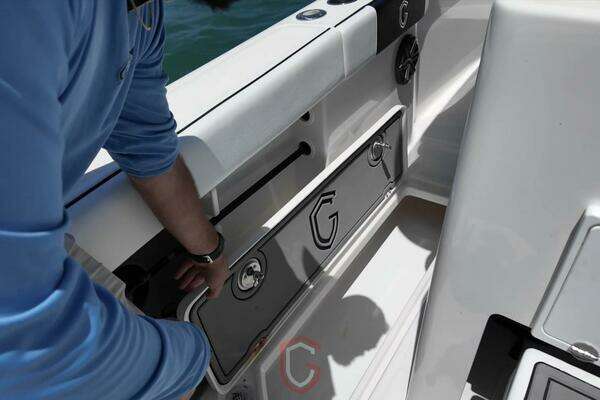 CG Boat Works 35 M-Series Yacht For Sale