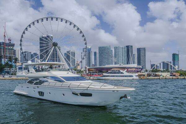 Azimut Flybridge Yacht For Sale