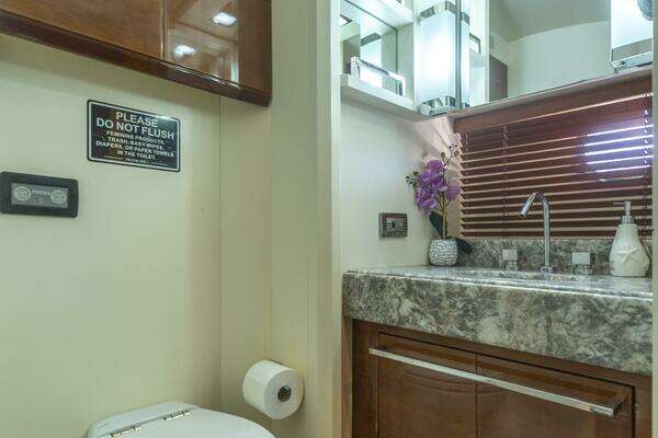 Azimut Flybridge Yacht For Sale